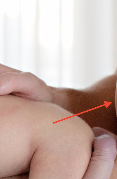 Illustration for article titled Jezebel Investigates: Is This a Finger, a Bicep, or Jared Kushner's Cursed Pec?Â